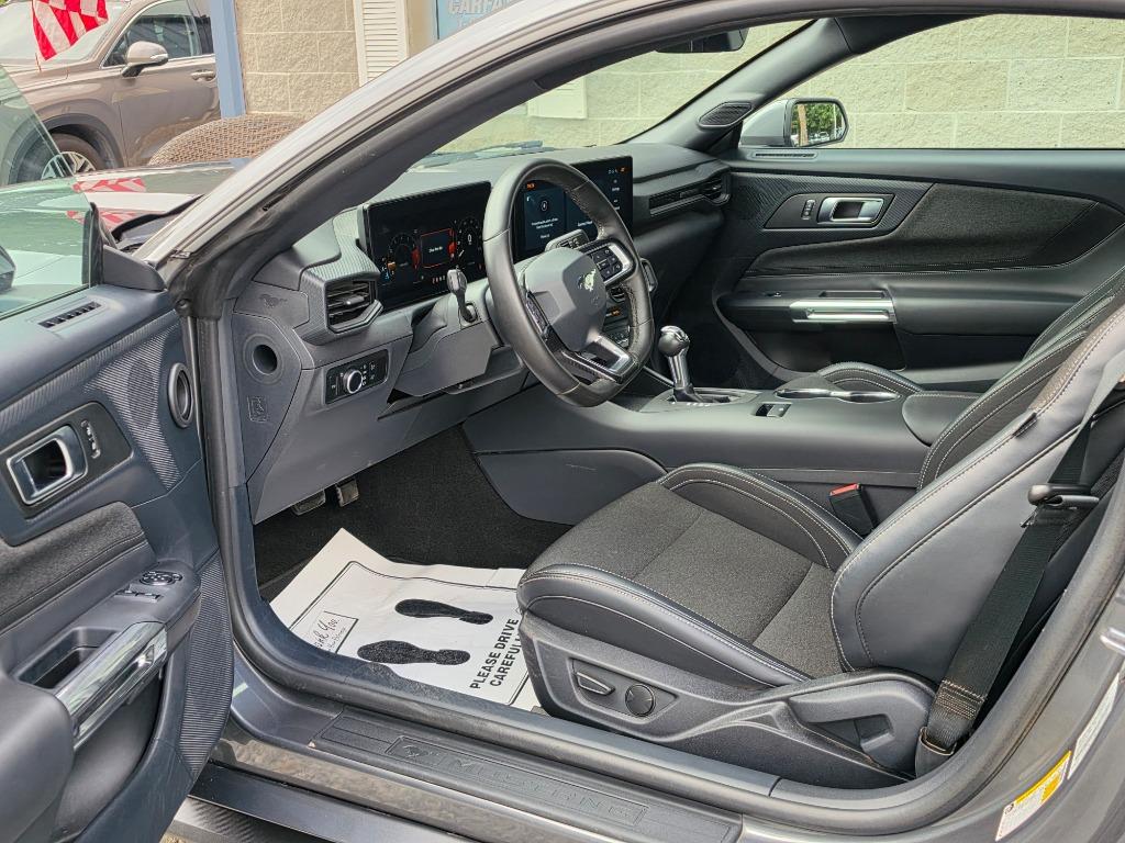 2024 Ford Mustang - $28,995