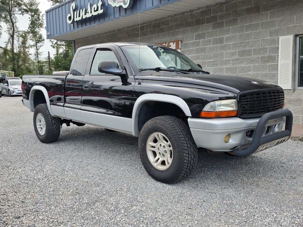 2002 Dodge Dakota - $5,995