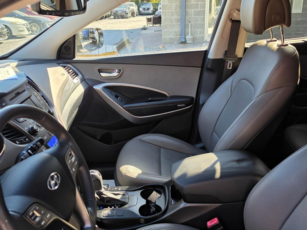 2015 Hyundai Santa Fe Sport - $14,995