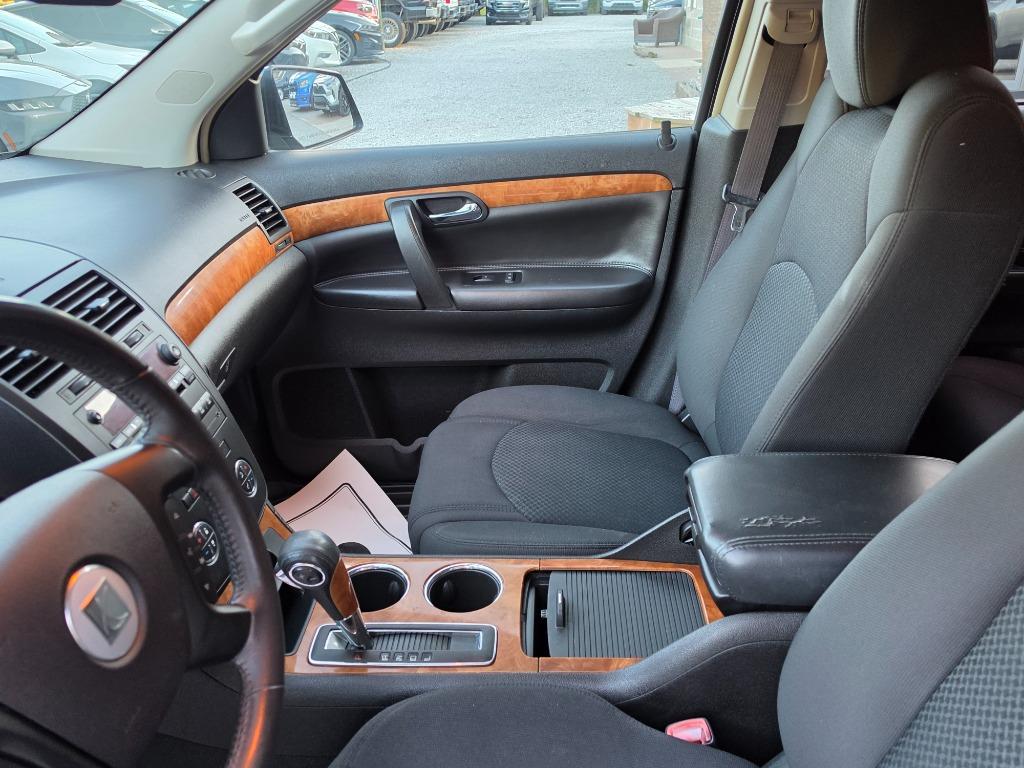 2008 Saturn Outlook - $7,995