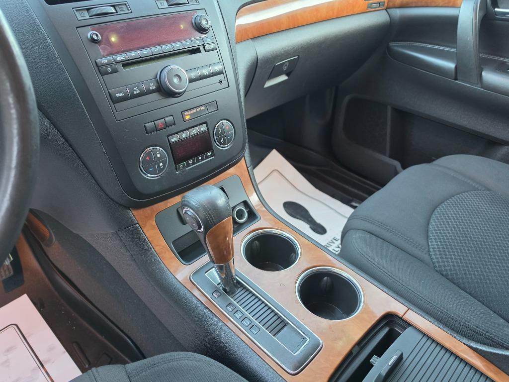2008 Saturn Outlook - $7,995