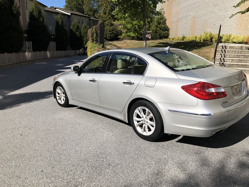 2012 Hyundai Genesis