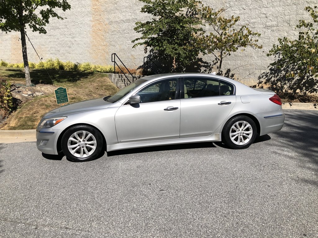 2012 Hyundai Genesis
