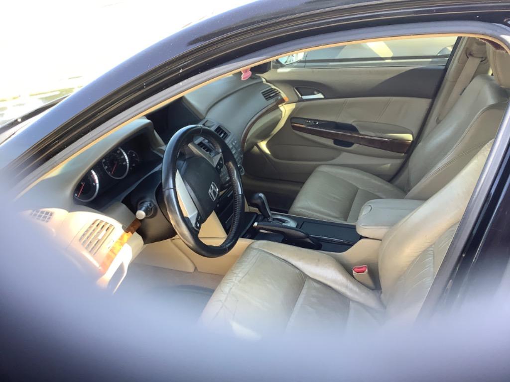 2009 Honda Accord - $9,000