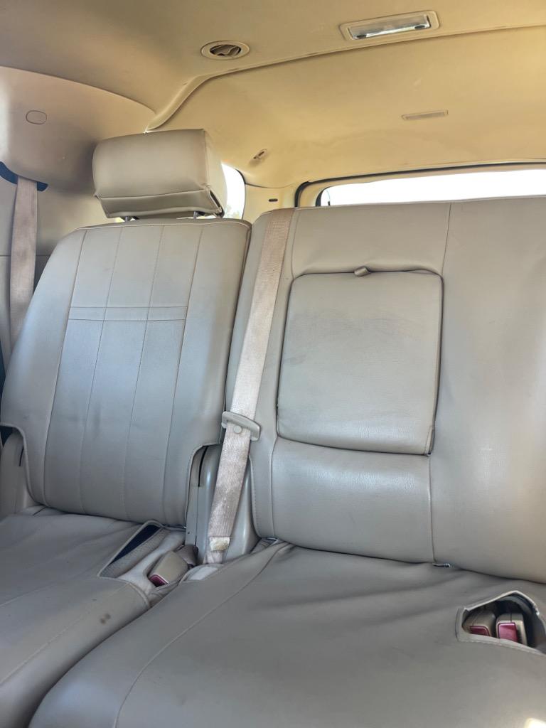 2011 Chevrolet Suburban 1500 LS photo