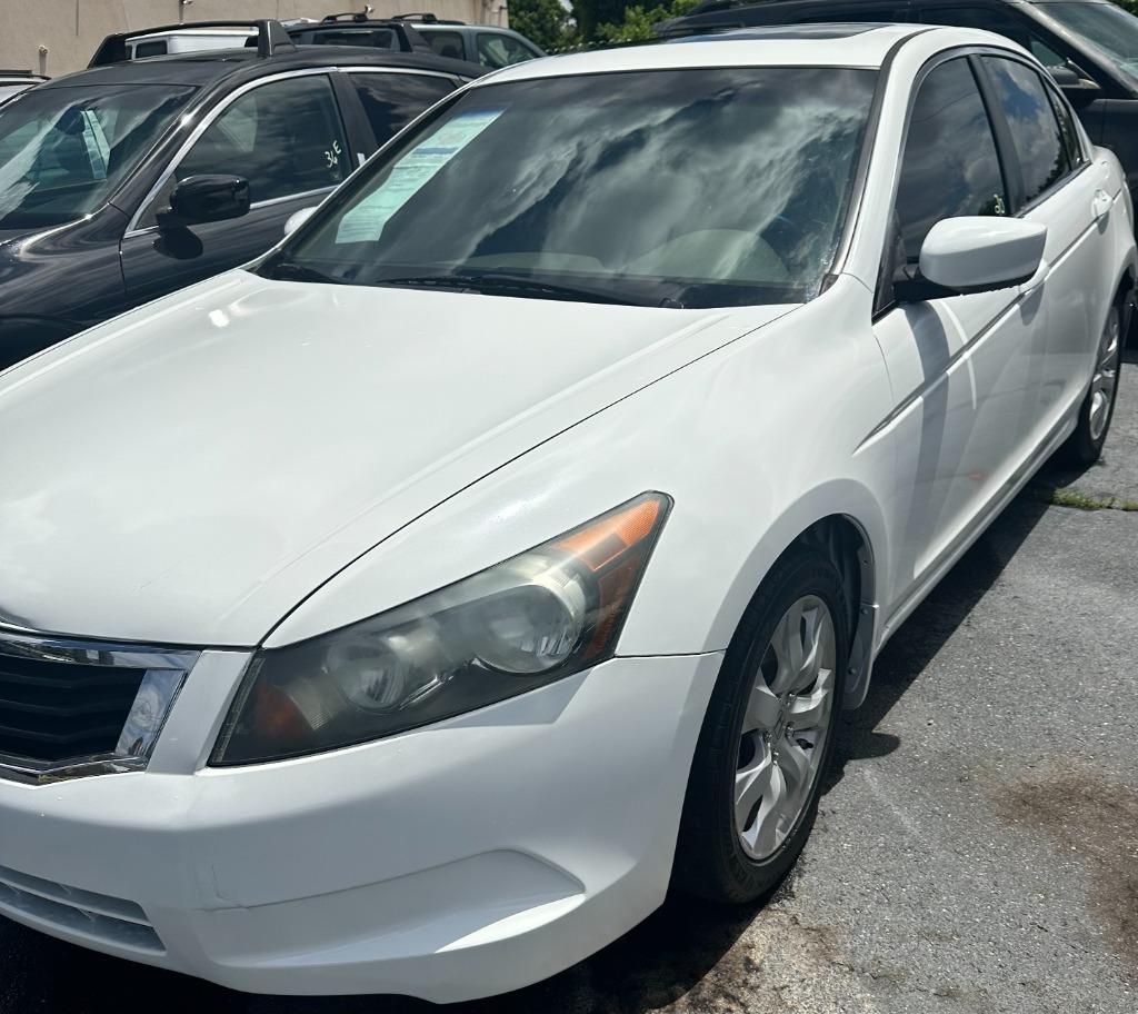 2010 Honda Accord - $9,000