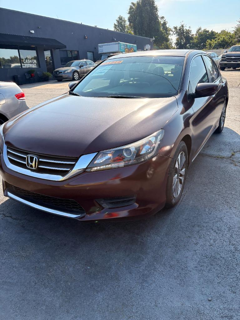 2013 Honda Accord - $9,000