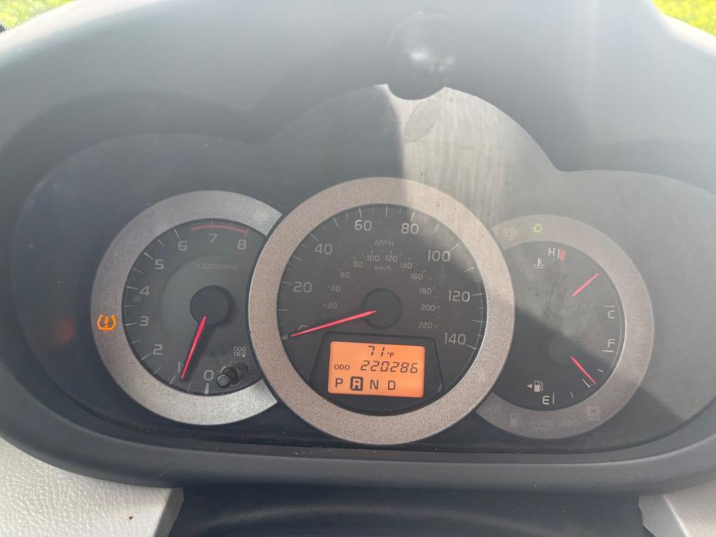 2010 Toyota RAV4 photo
