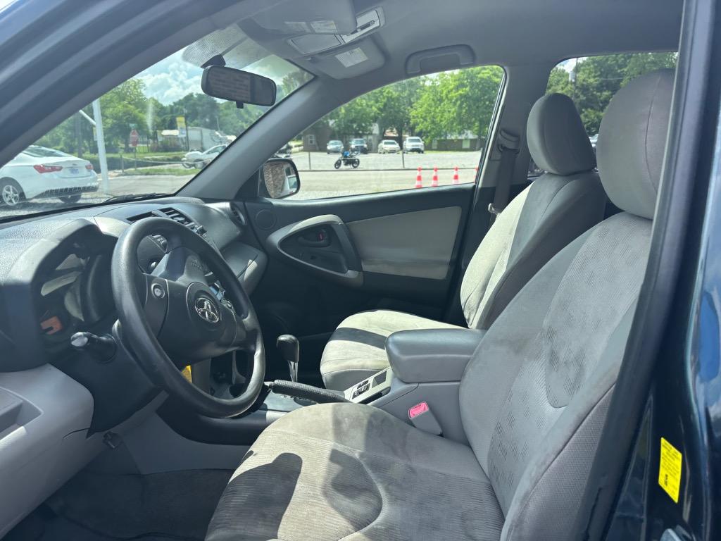 2010 Toyota RAV4 photo