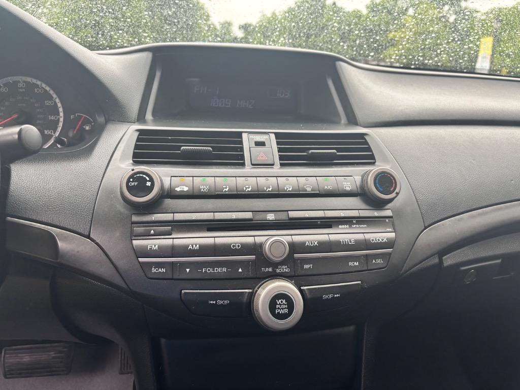 2009 Honda Accord LX-P photo
