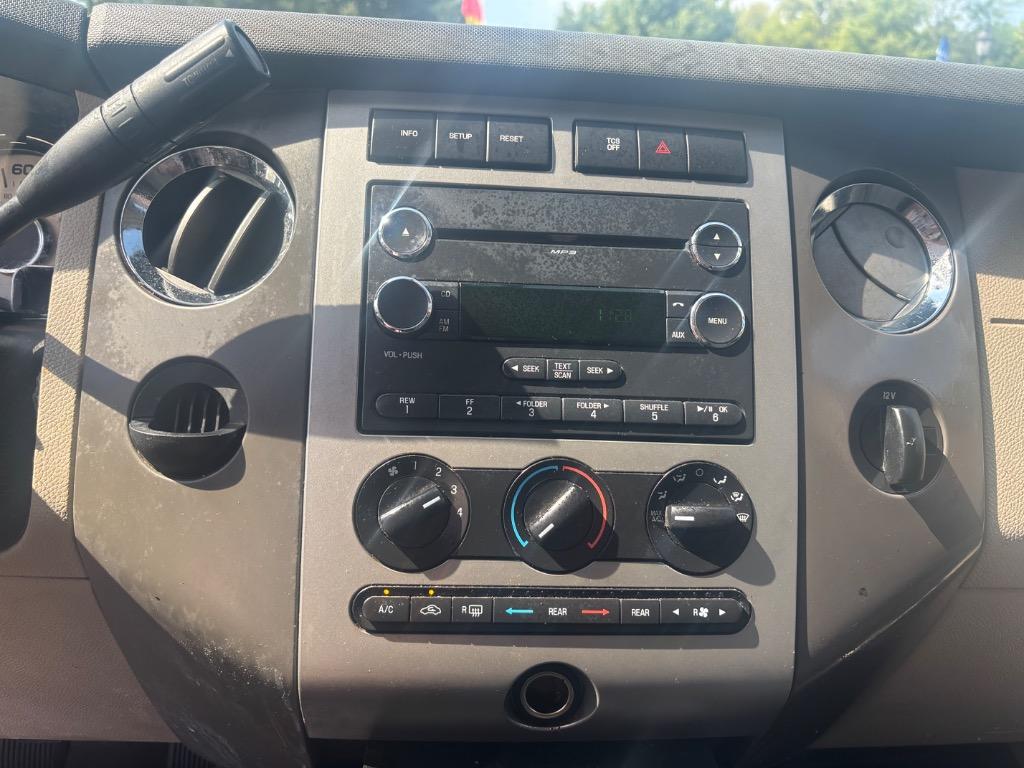 2012 Ford Expedition - $5,995
