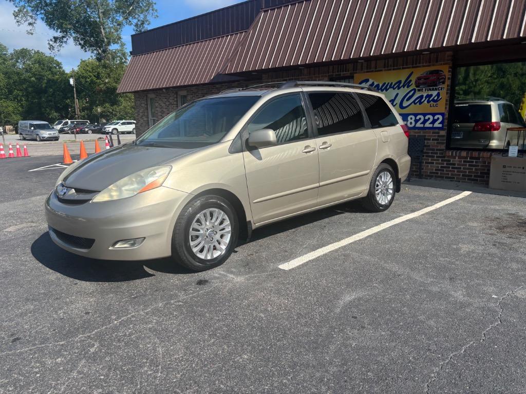 2007 Toyota Sienna - $4,995