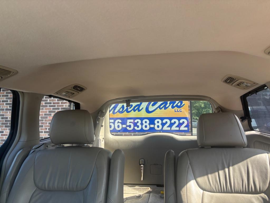 2007 Toyota Sienna - $4,995