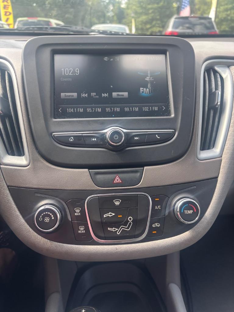 2017 Chevrolet Malibu - $7,995