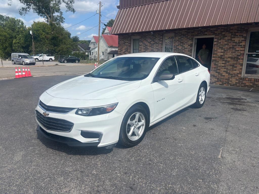 2017 Chevrolet Malibu - $7,995