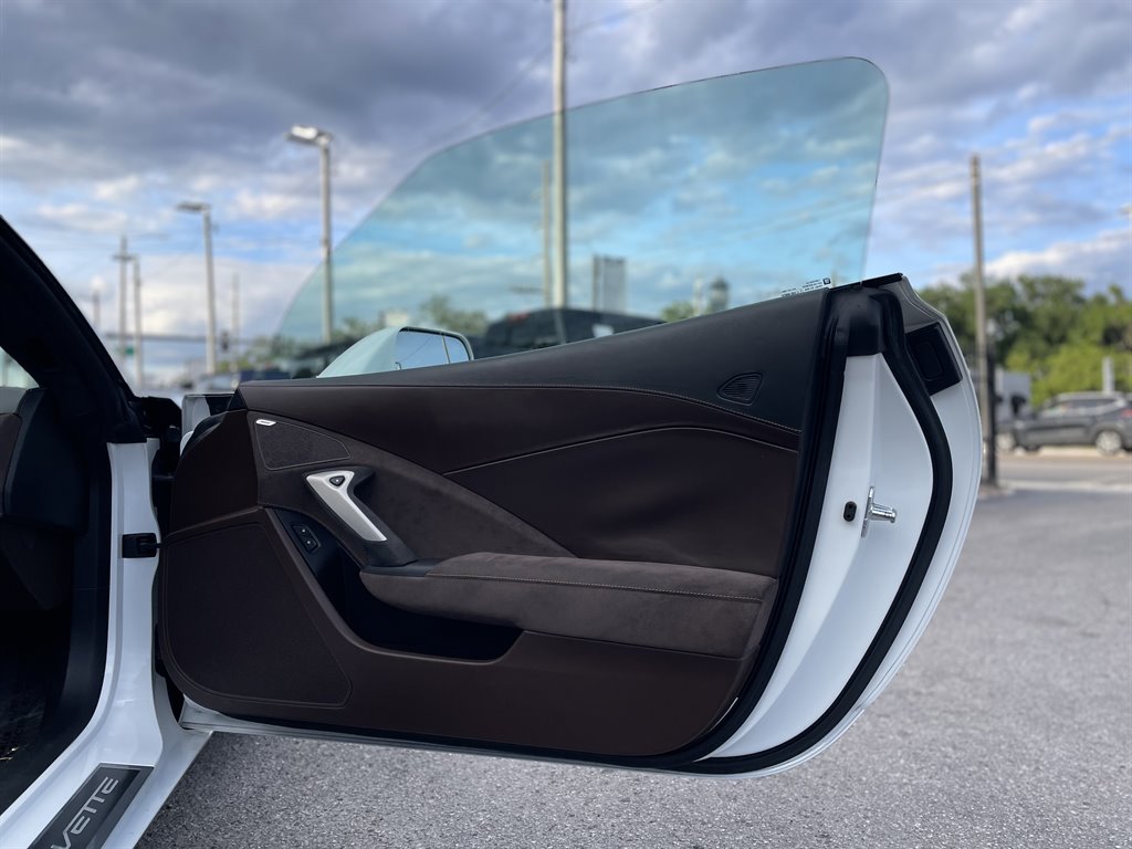 2015 Chevrolet Corvette - $45,999