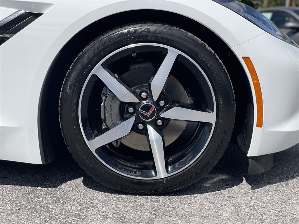 2015 Chevrolet Corvette - $45,999