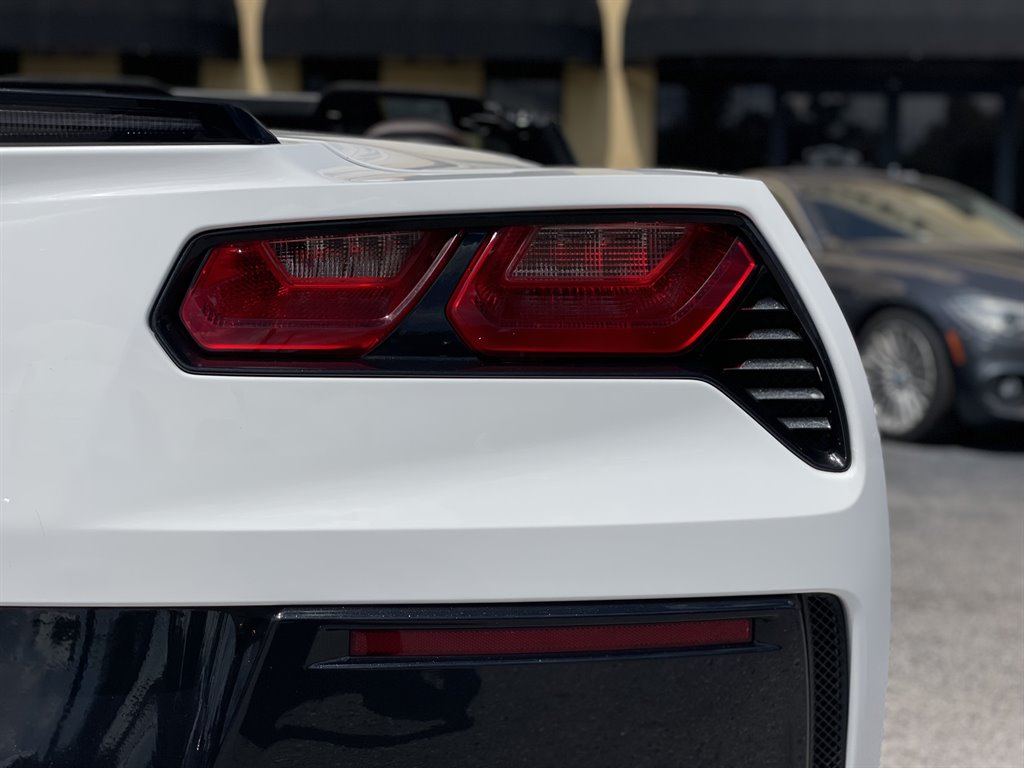 2015 Chevrolet Corvette - $45,999
