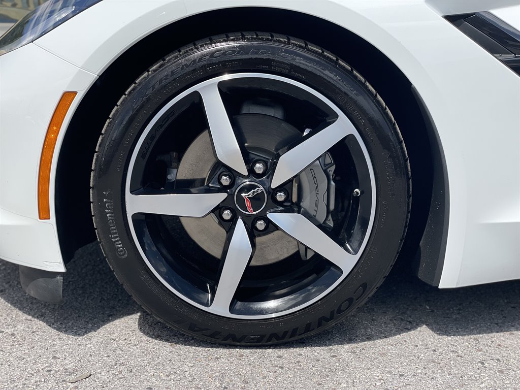2015 Chevrolet Corvette - $45,999
