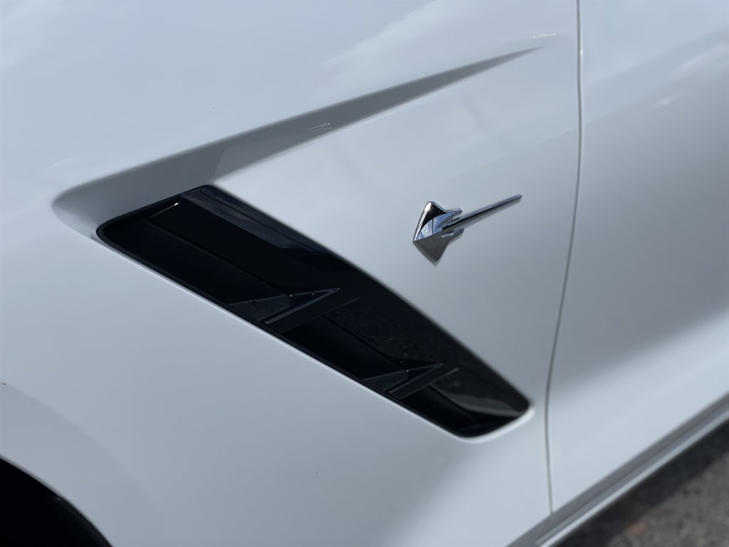 2015 Chevrolet Corvette - $45,999