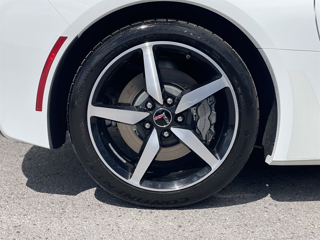 2015 Chevrolet Corvette - $45,999