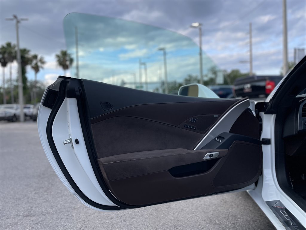2015 Chevrolet Corvette - $45,999