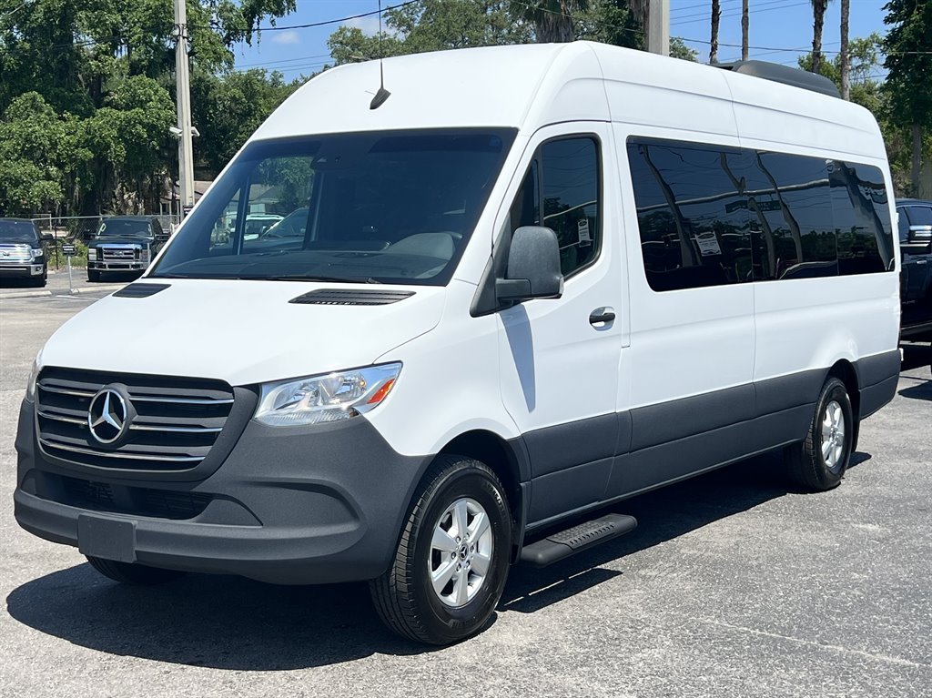 2019 Mercedes-Benz Sprinter 2500 High Roof photo
