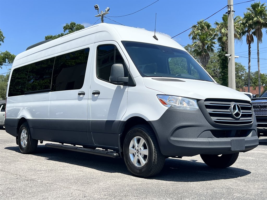 2019 Mercedes-Benz Sprinter 2500 High Roof photo