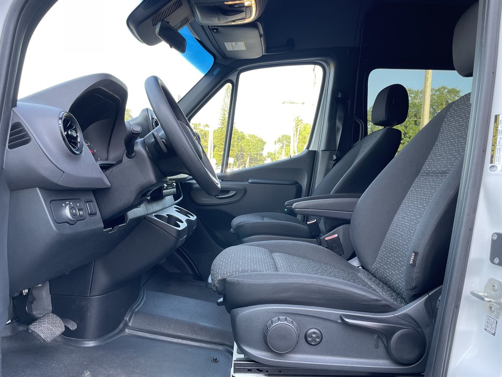 2019 Mercedes-Benz Sprinter 2500 High Roof photo