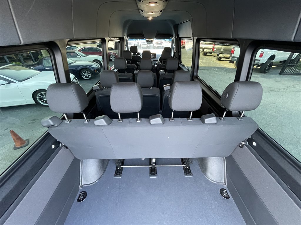 2019 Mercedes-Benz Sprinter 2500 High Roof photo