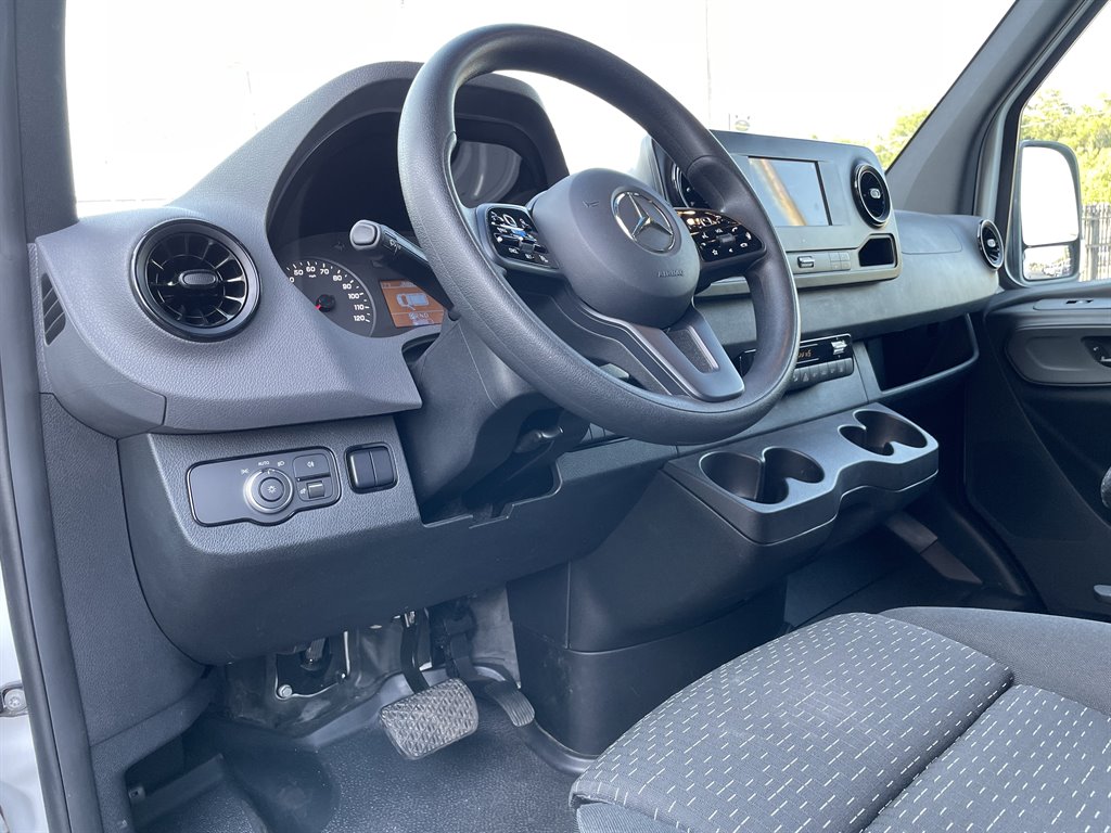 2019 Mercedes-Benz Sprinter 2500 High Roof photo