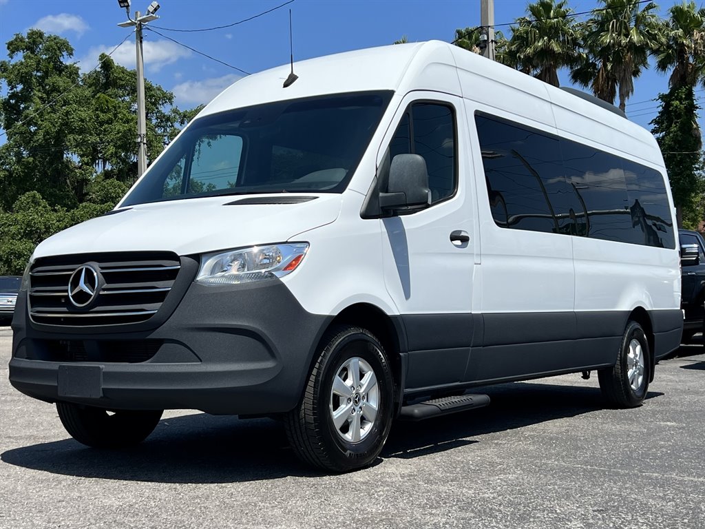 2019 Mercedes-Benz Sprinter 2500 High Roof photo