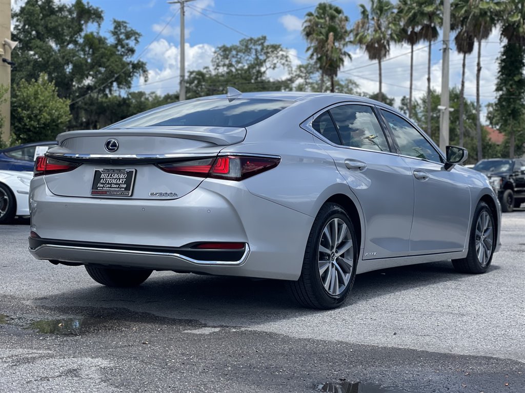 2020 Lexus ES - $29,999