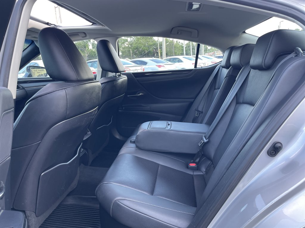 2020 Lexus ES - $29,999