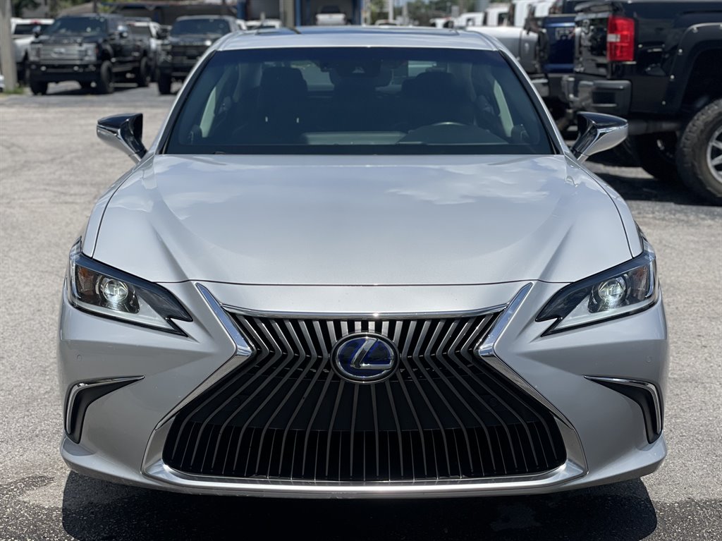 2020 Lexus ES - $29,999