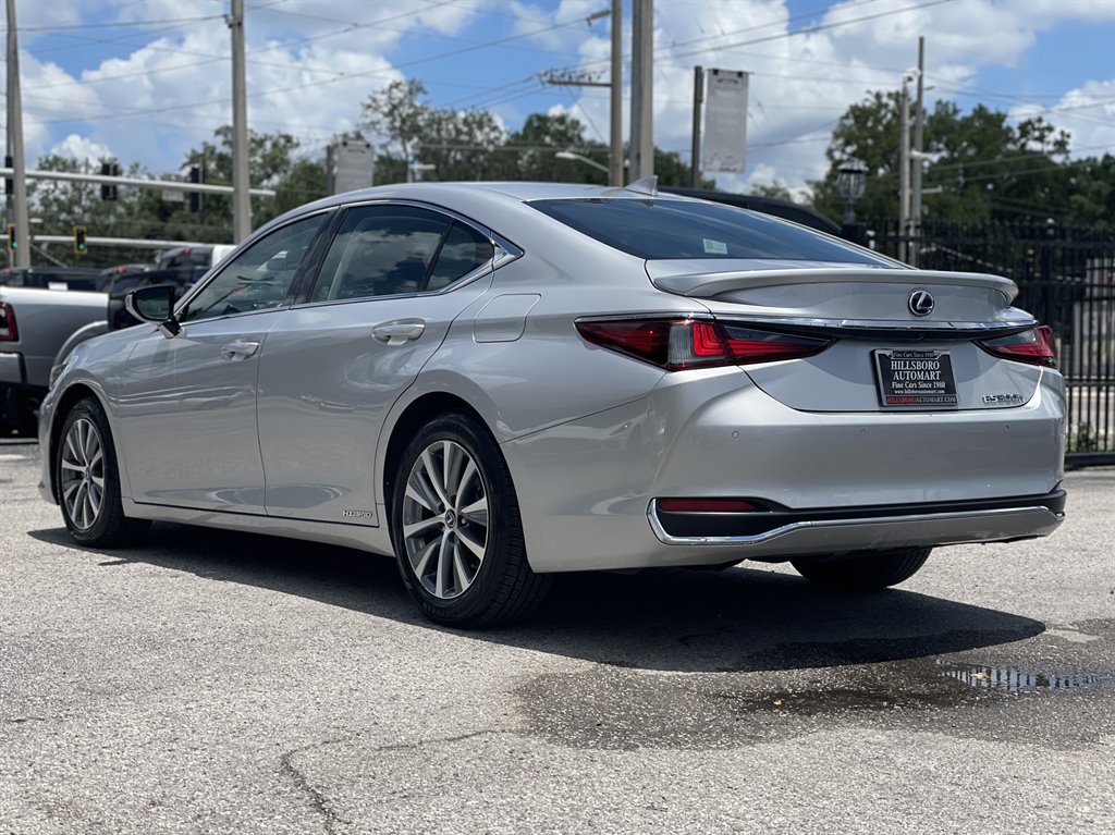 2020 Lexus ES - $29,999
