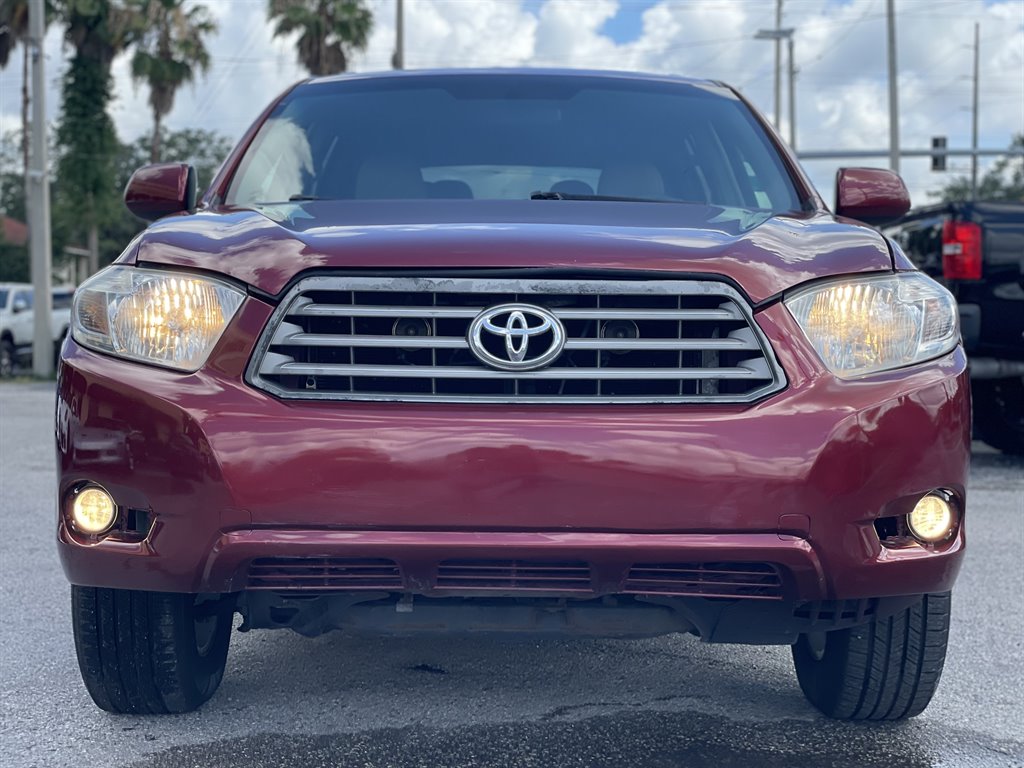 2010 Toyota Highlander - $11,999