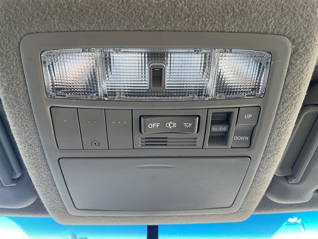 2010 Toyota Highlander - $11,999