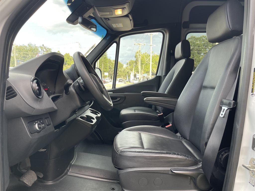 2020 Mercedes-Benz Sprinter 2500 High Roof photo