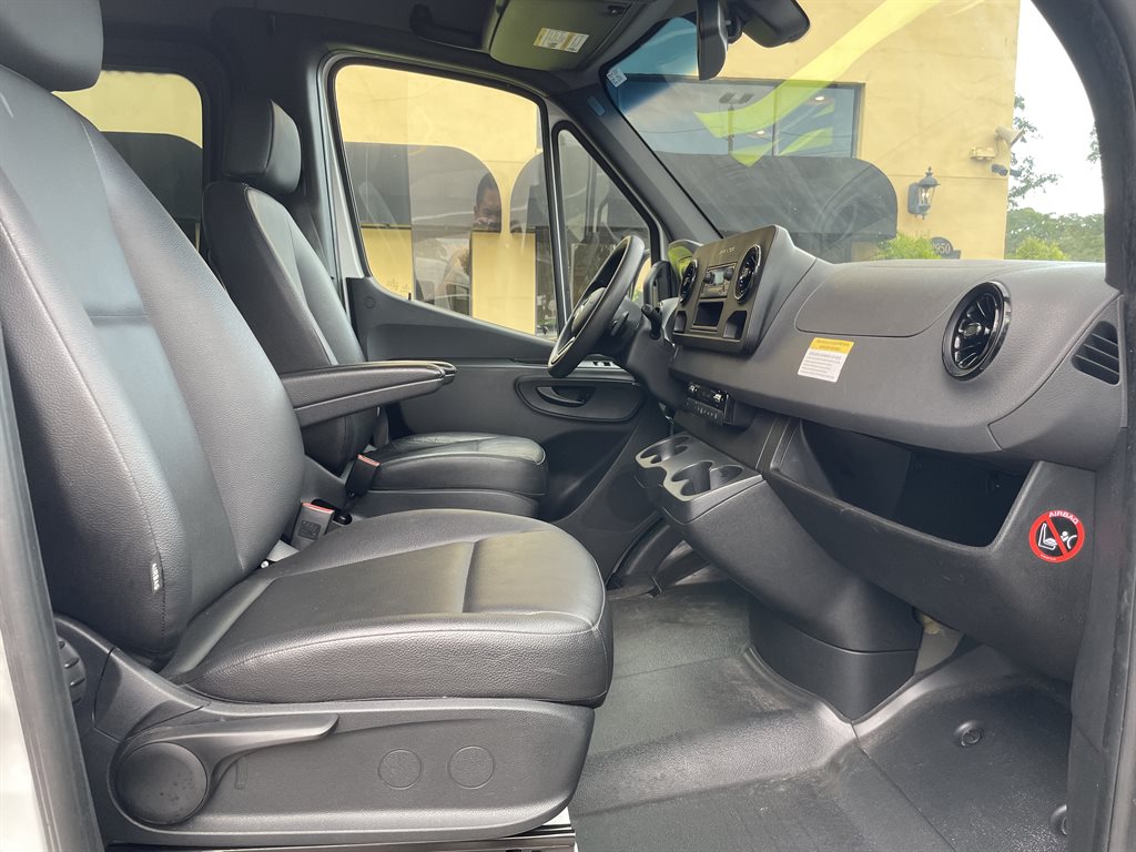 2020 Mercedes-Benz Sprinter 2500 High Roof photo
