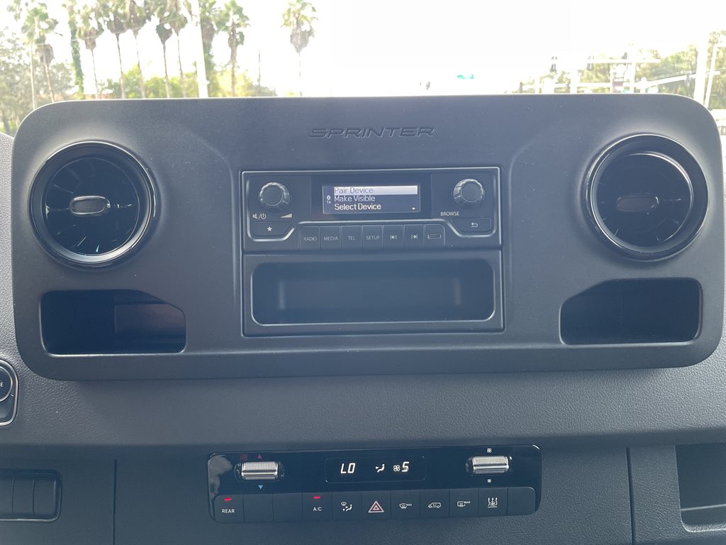 2020 Mercedes-Benz Sprinter 2500 High Roof photo