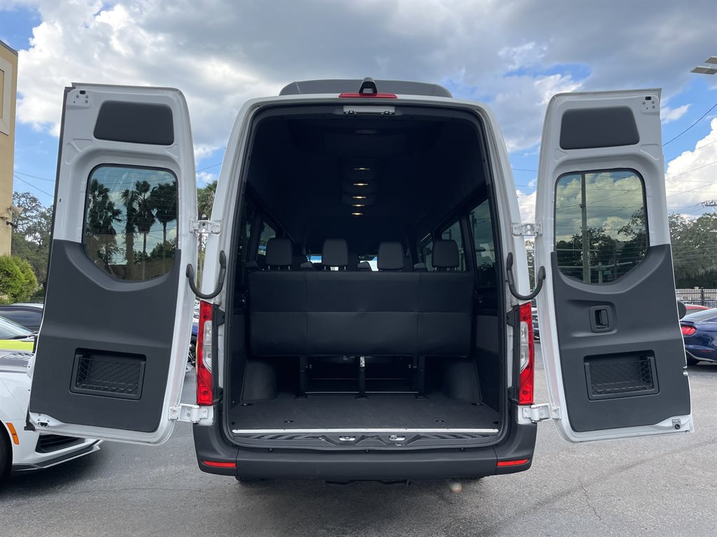 2020 Mercedes-Benz Sprinter 2500 High Roof photo