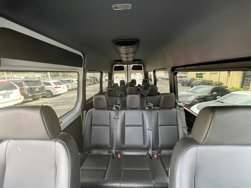 2020 Mercedes-Benz Sprinter 2500 High Roof photo