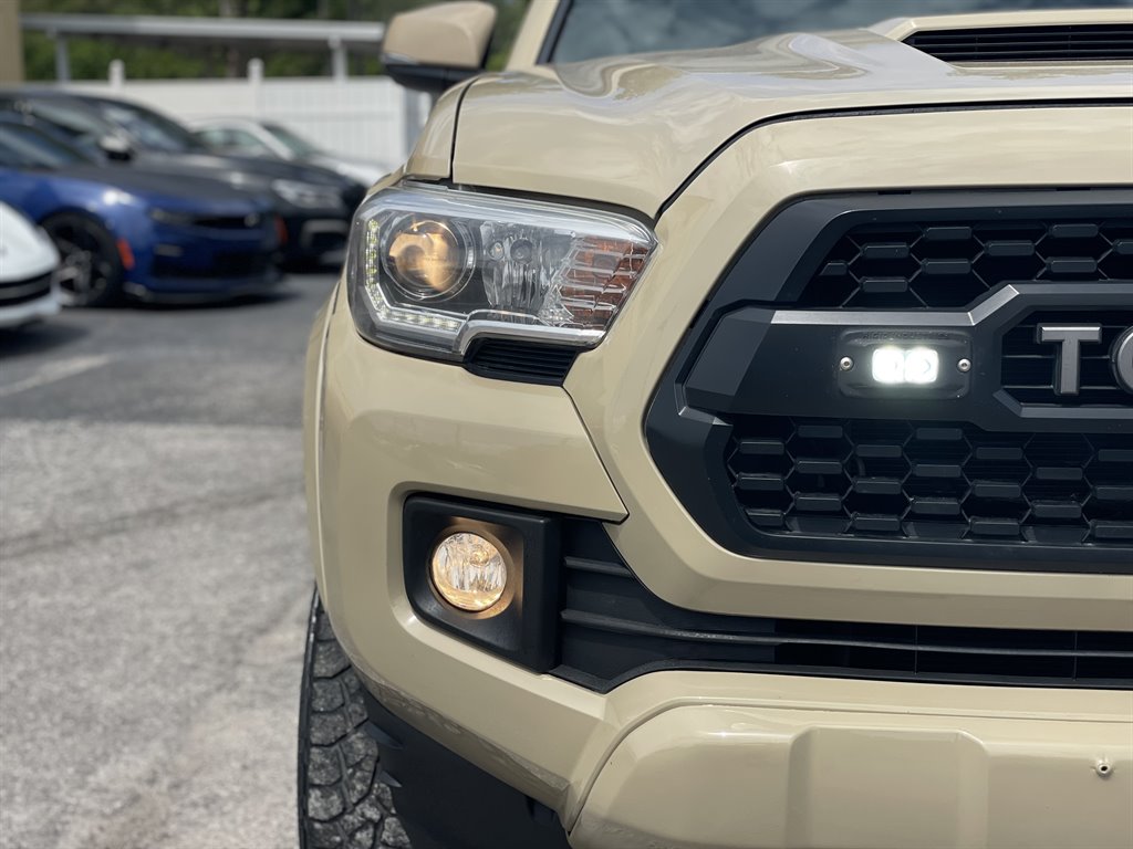 2017 Toyota Tacoma - $24,999