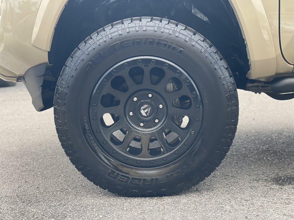 2017 Toyota Tacoma - $24,999