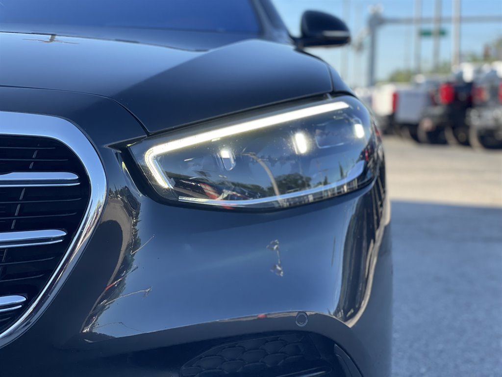 2021 Mercedes-Benz S-class - $59,999