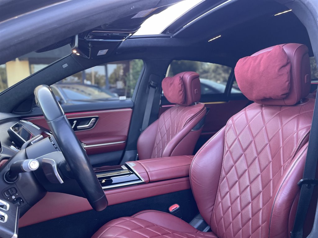 2021 Mercedes-Benz S-class - $59,999