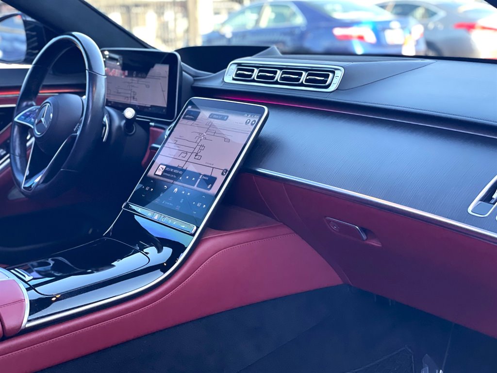 2021 Mercedes-Benz S-class - $59,999
