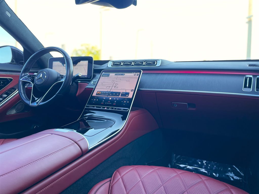 2021 Mercedes-Benz S-class - $59,999