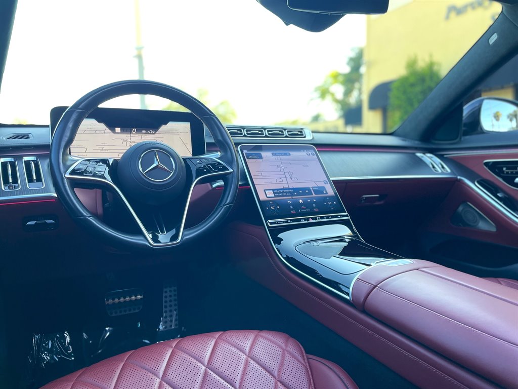 2021 Mercedes-Benz S-class - $59,999
